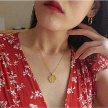 Load image into Gallery viewer, 2019 Retro Gold Sliver Roman Coin Pendant Necklaces Vintage Single Layered Choker Minimalist Disc Chokers Necklaces Jewelry - Pendant
