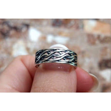Load image into Gallery viewer, 925 Sterling Silver Celtic Band Ring Braided Celtics Eternity Knot Wedding Promise Rings for Men Women Knotted Wave Thumb Bands Rings Viking Norse Jewelry Gifts/Handmade
