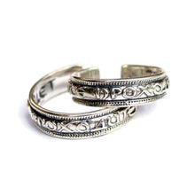 Load image into Gallery viewer, 925 Sterling Silver This Too Shall Pass Ring King Solomon Band Ring Open Wrap Thumb Bands Rings Jewish Kabbalah Affirmation Jewelry for Men Women Motivational Gifts Handmade
