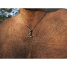 Load image into Gallery viewer, 925 Sterling Silver Thors Hammer Necklace Mjolnir Pendant Men&#39;s Scandinavian Amulet Handmade Celtic Norse Jewelry for Men Perfect Father&#39;s Day Gift/Additional Option -Sterling Silver Chains

