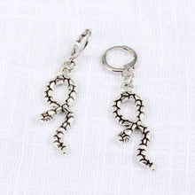 Load image into Gallery viewer, GEOMEE 1 Pair Personality Indian Jewelry Ethnic Snake Hoop Earrings Brincos Para As Mulheres Vintage Antique Silver Earring - Ear Jewelry
